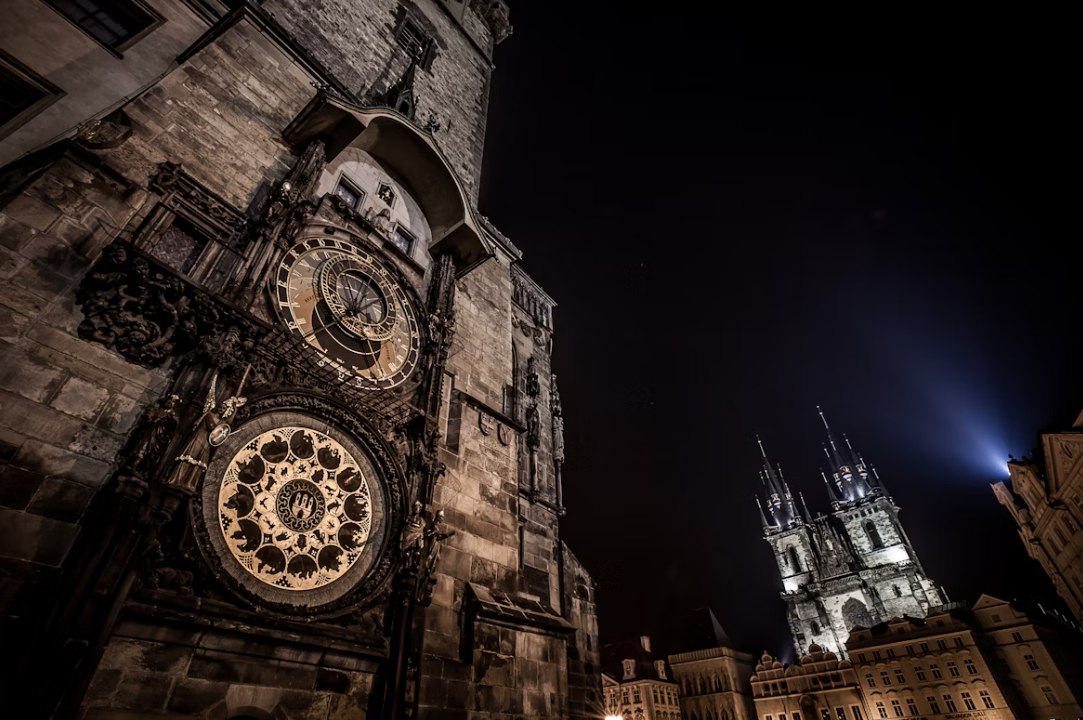 voyager a prague horloge astronomique
